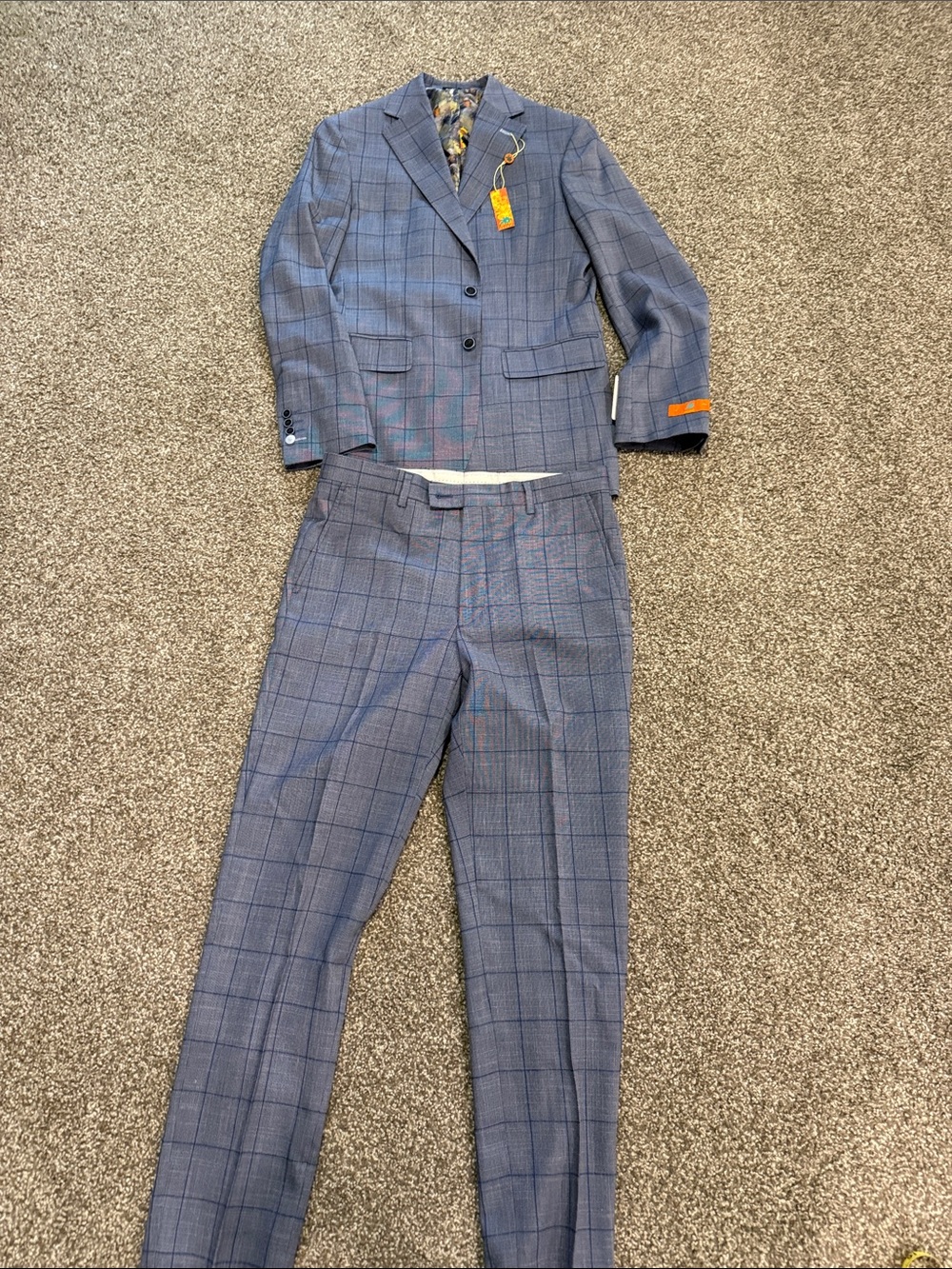 Brand New Men’s Suit